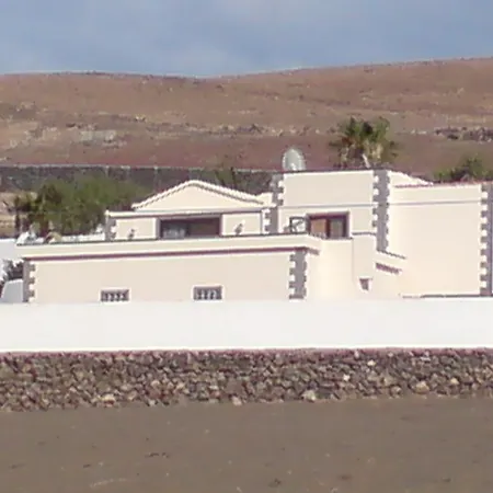 Villa Anna Louise Soo